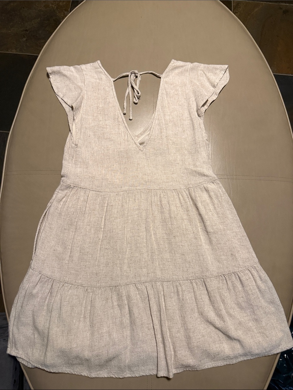Abercrombie & Fitch light beige V-neck tie-back dress